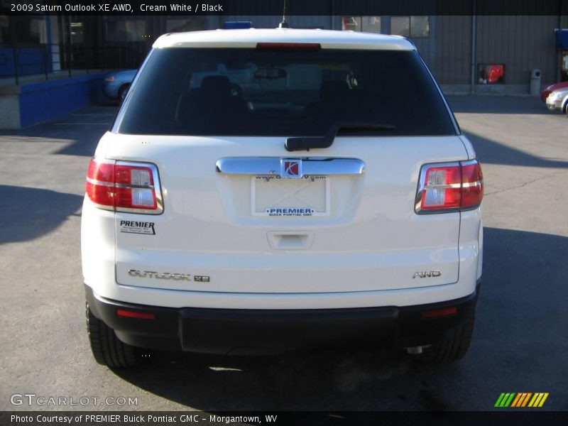 Cream White / Black 2009 Saturn Outlook XE AWD