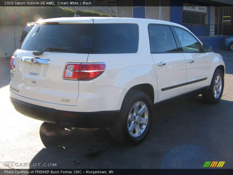 Cream White / Black 2009 Saturn Outlook XE AWD