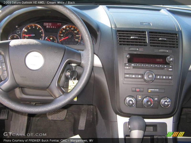 Cream White / Black 2009 Saturn Outlook XE AWD