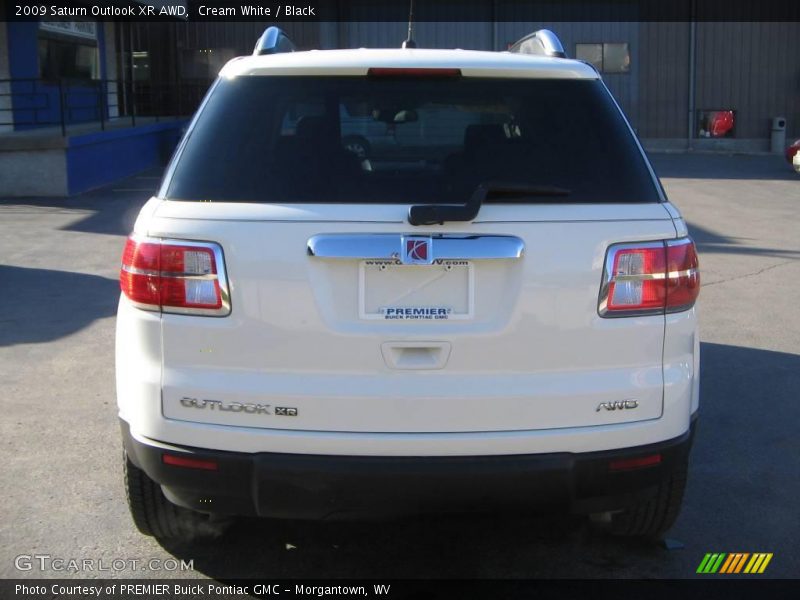 Cream White / Black 2009 Saturn Outlook XR AWD