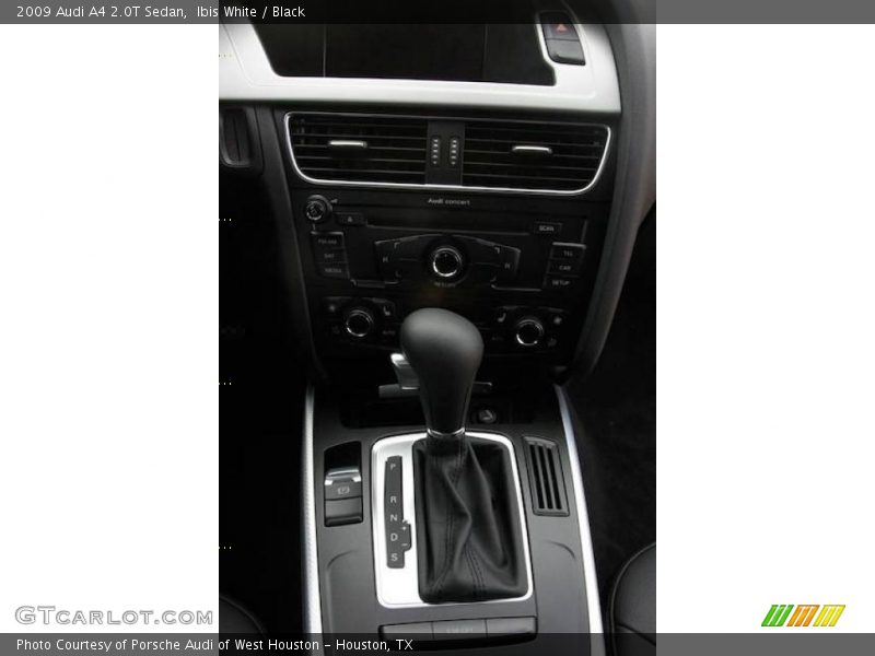 Ibis White / Black 2009 Audi A4 2.0T Sedan