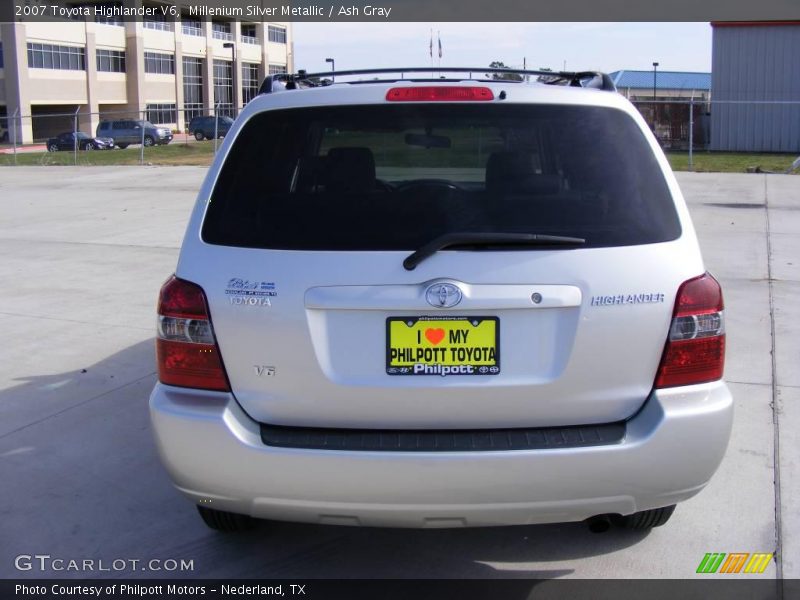 Millenium Silver Metallic / Ash Gray 2007 Toyota Highlander V6