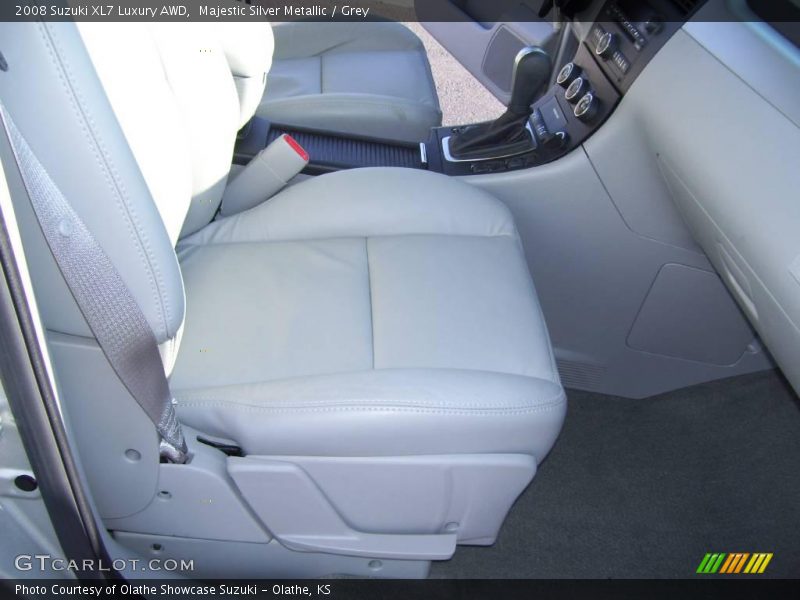 Majestic Silver Metallic / Grey 2008 Suzuki XL7 Luxury AWD