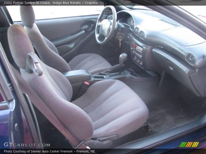 Indigo Blue Metallic / Graphite 2002 Pontiac Sunfire SE Coupe