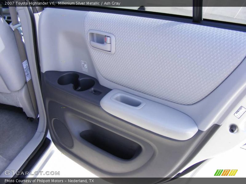 Millenium Silver Metallic / Ash Gray 2007 Toyota Highlander V6