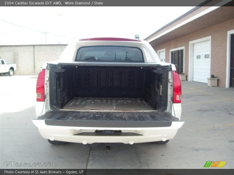 White Diamond / Shale 2004 Cadillac Escalade EXT AWD