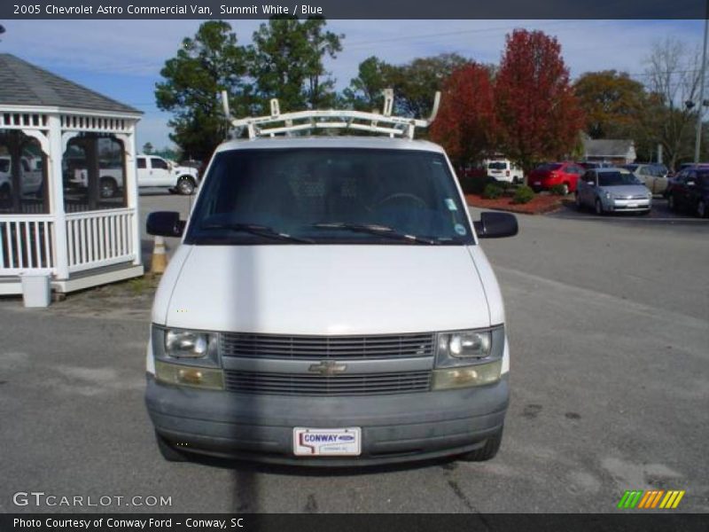 Summit White / Blue 2005 Chevrolet Astro Commercial Van