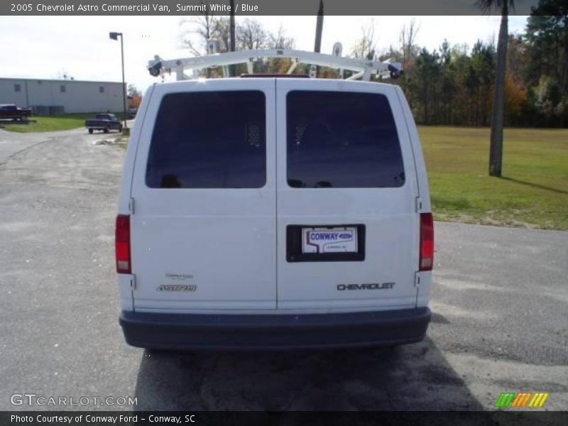 Summit White / Blue 2005 Chevrolet Astro Commercial Van