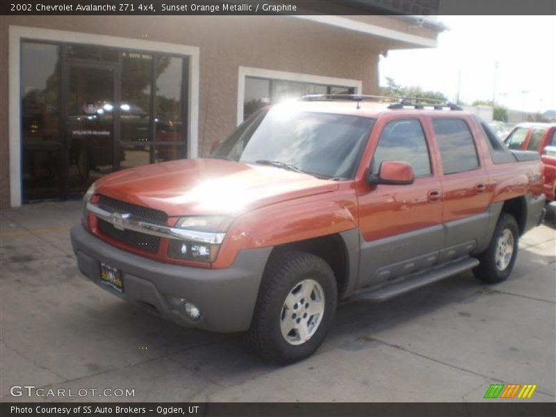 Sunset Orange Metallic / Graphite 2002 Chevrolet Avalanche Z71 4x4