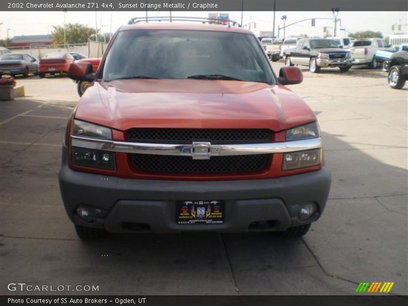 Sunset Orange Metallic / Graphite 2002 Chevrolet Avalanche Z71 4x4