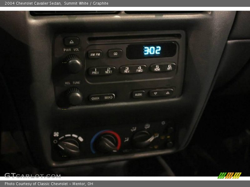Summit White / Graphite 2004 Chevrolet Cavalier Sedan