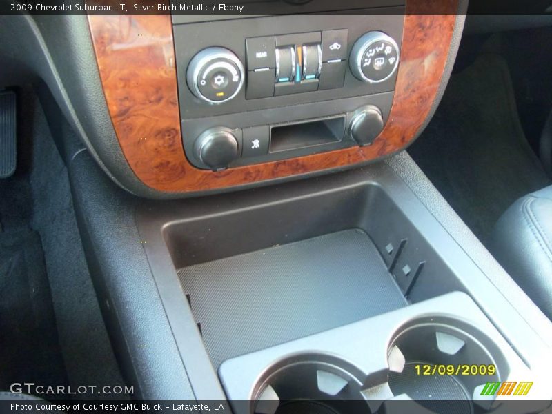 Silver Birch Metallic / Ebony 2009 Chevrolet Suburban LT