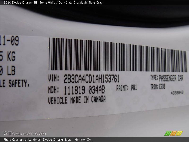 Stone White / Dark Slate Gray/Light Slate Gray 2010 Dodge Charger SE