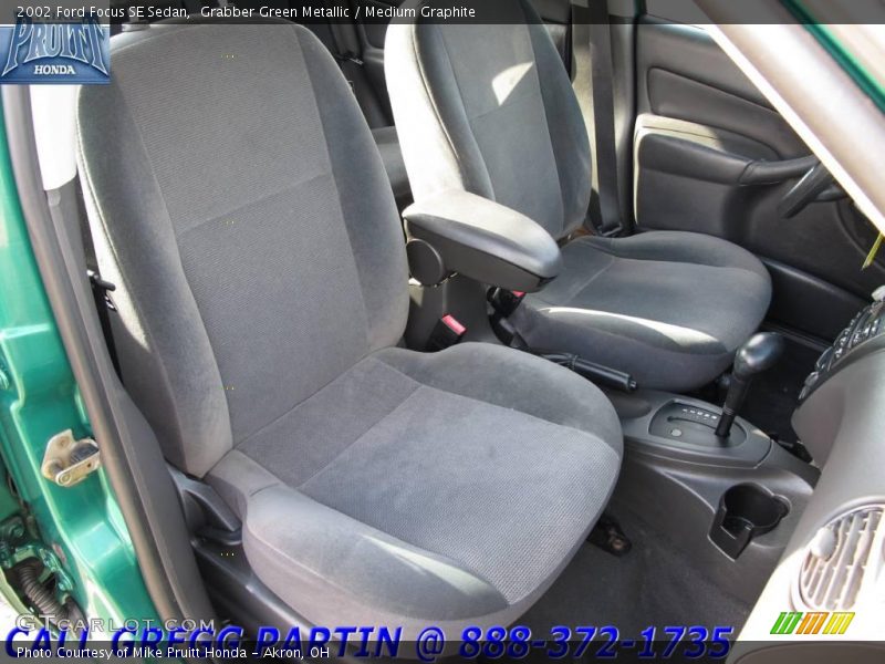 Grabber Green Metallic / Medium Graphite 2002 Ford Focus SE Sedan
