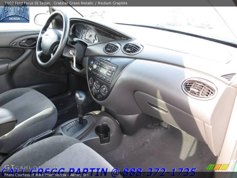 Grabber Green Metallic / Medium Graphite 2002 Ford Focus SE Sedan