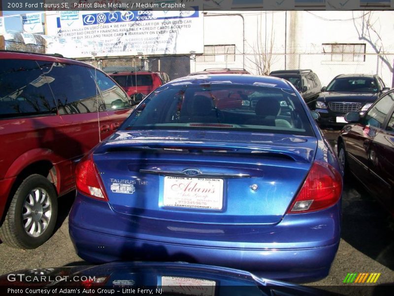 Patriot Blue Metallic / Medium Graphite 2003 Ford Taurus SE
