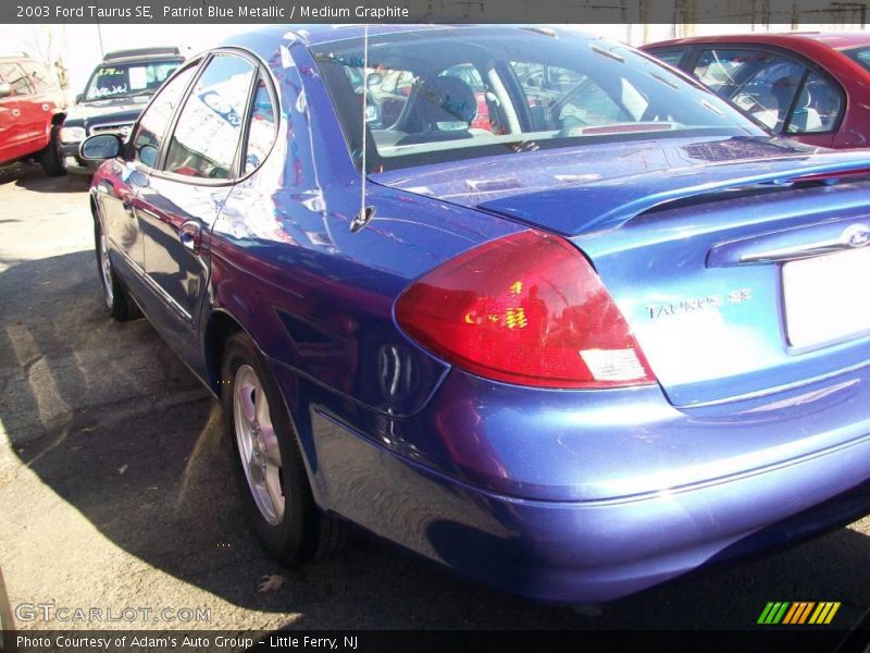 Patriot Blue Metallic / Medium Graphite 2003 Ford Taurus SE