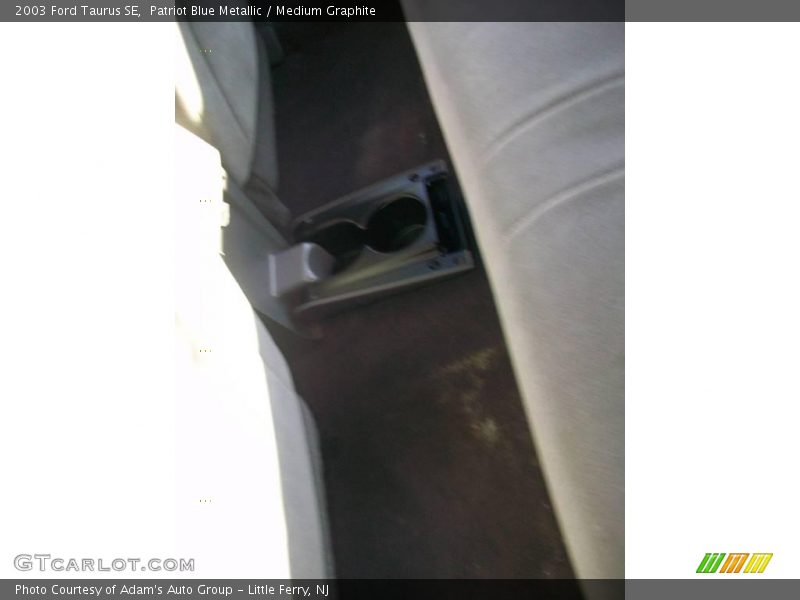 Patriot Blue Metallic / Medium Graphite 2003 Ford Taurus SE