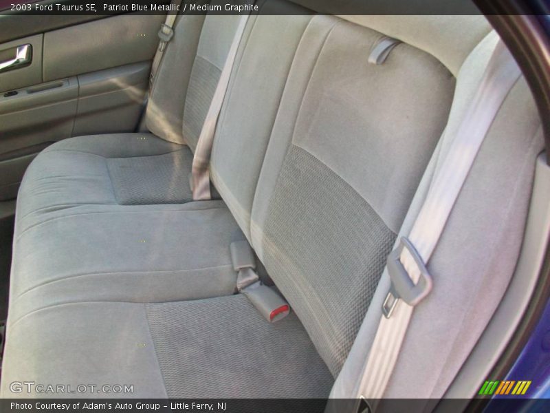 Patriot Blue Metallic / Medium Graphite 2003 Ford Taurus SE
