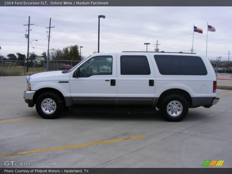 Oxford White / Medium Parchment 2004 Ford Excursion XLT