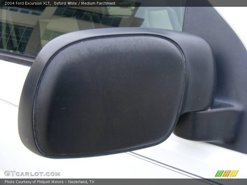 Oxford White / Medium Parchment 2004 Ford Excursion XLT
