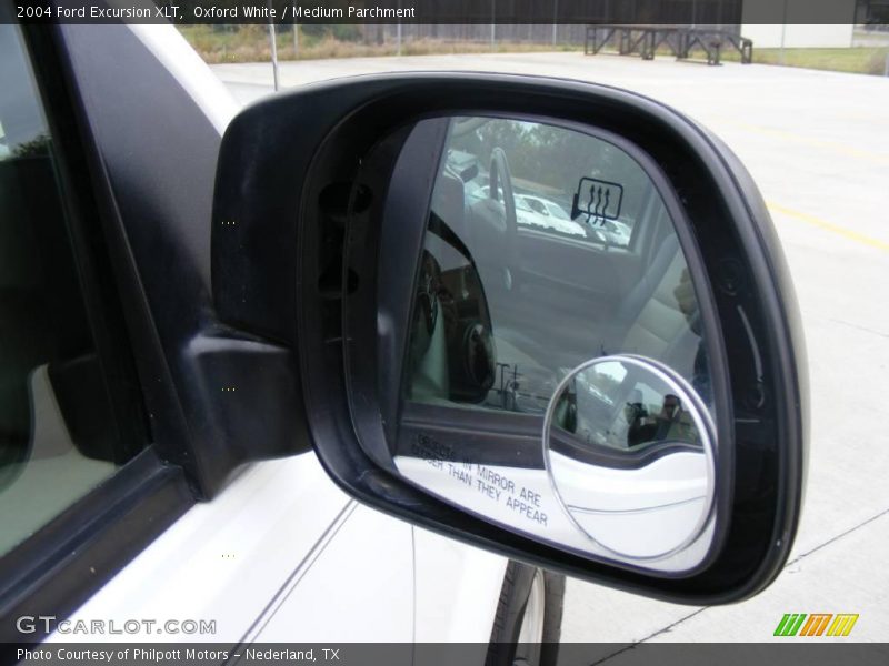 Oxford White / Medium Parchment 2004 Ford Excursion XLT
