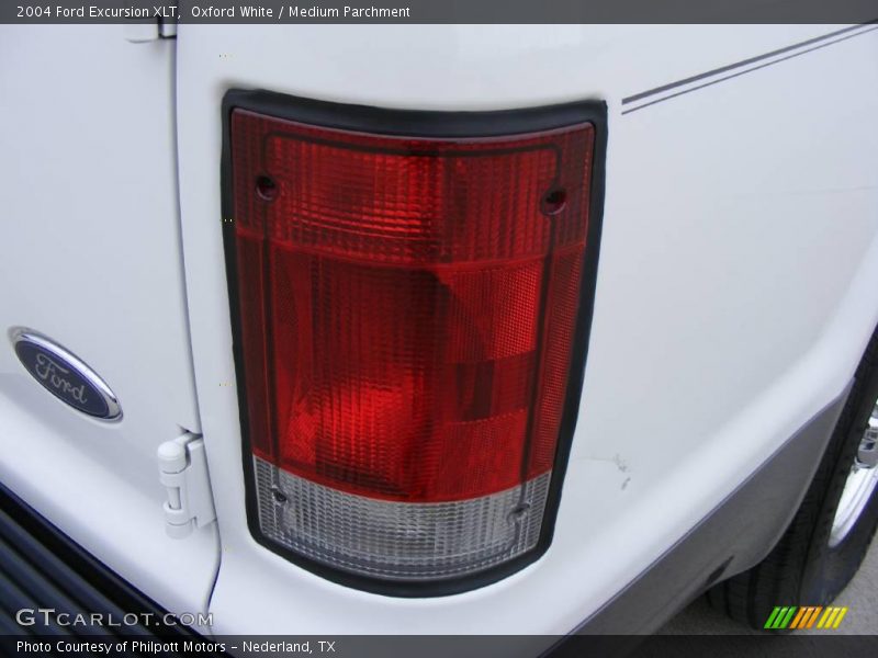 Oxford White / Medium Parchment 2004 Ford Excursion XLT