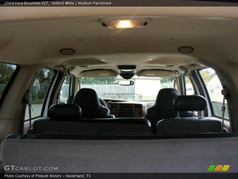Oxford White / Medium Parchment 2004 Ford Excursion XLT