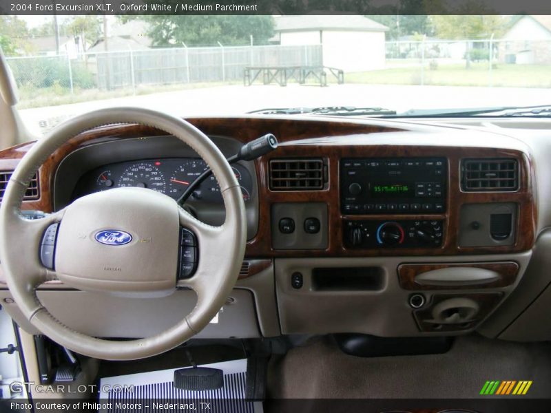Oxford White / Medium Parchment 2004 Ford Excursion XLT