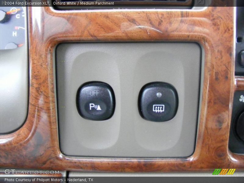 Oxford White / Medium Parchment 2004 Ford Excursion XLT