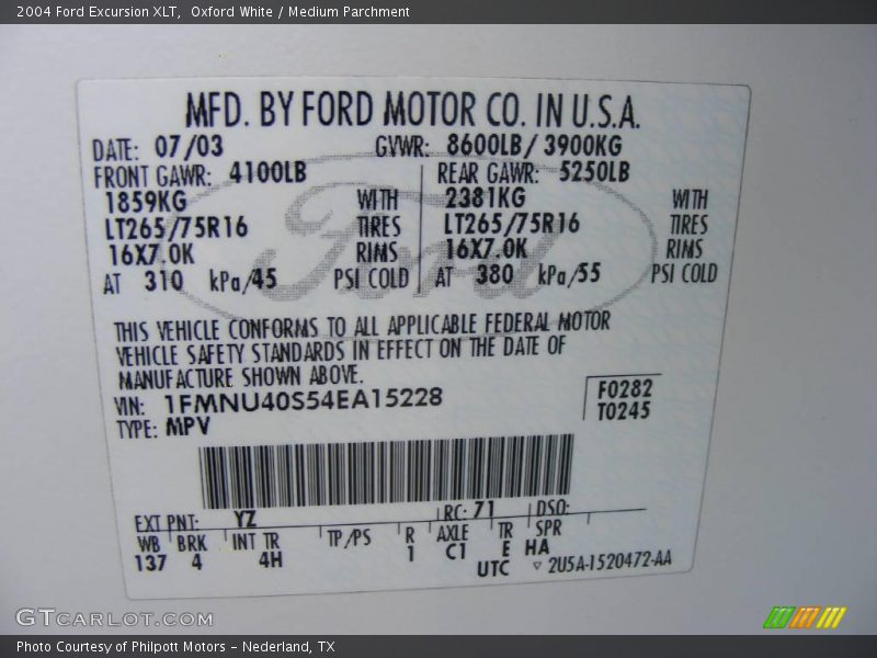 Oxford White / Medium Parchment 2004 Ford Excursion XLT