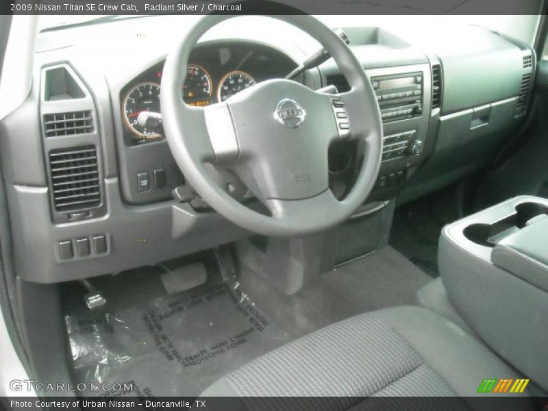 Radiant Silver / Charcoal 2009 Nissan Titan SE Crew Cab