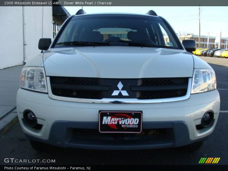 Dover White Pearl / Charcoal 2006 Mitsubishi Endeavor LS AWD