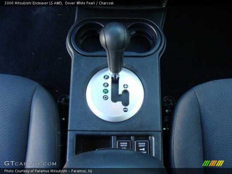 Dover White Pearl / Charcoal 2006 Mitsubishi Endeavor LS AWD