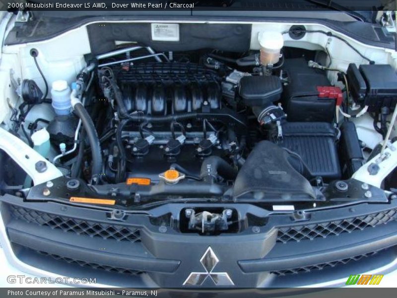 Dover White Pearl / Charcoal 2006 Mitsubishi Endeavor LS AWD