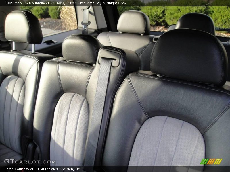 Silver Birch Metallic / Midnight Grey 2005 Mercury Mountaineer V6 AWD