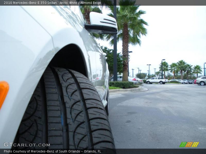 Arctic White / Almond Beige 2010 Mercedes-Benz E 350 Sedan