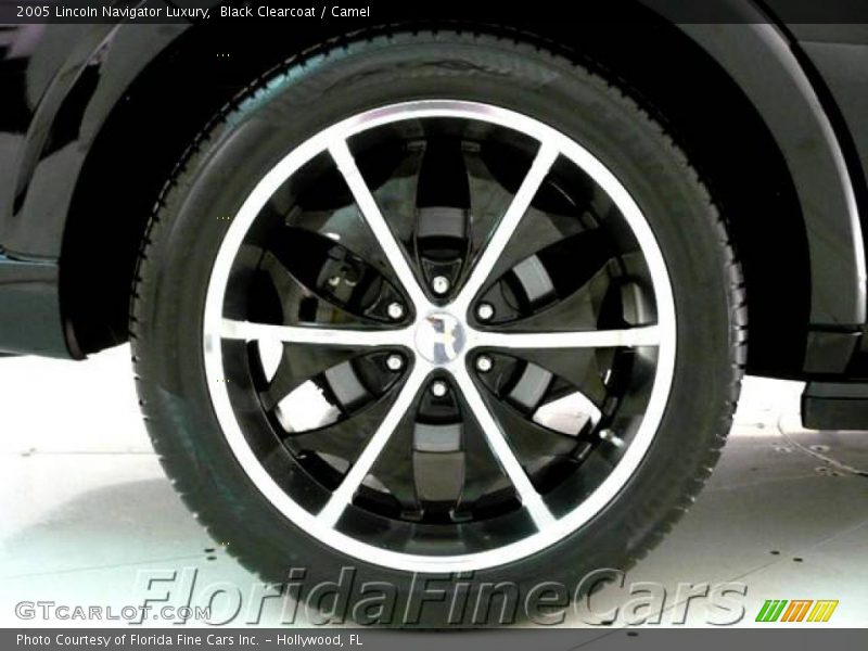 Black Clearcoat / Camel 2005 Lincoln Navigator Luxury