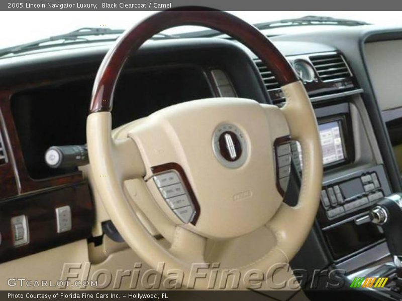 Black Clearcoat / Camel 2005 Lincoln Navigator Luxury