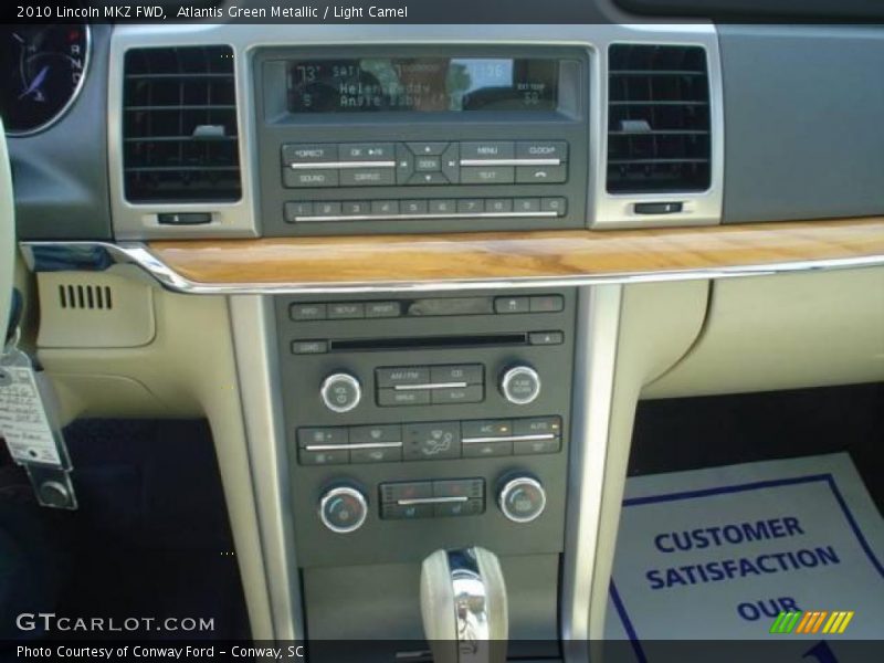 Atlantis Green Metallic / Light Camel 2010 Lincoln MKZ FWD