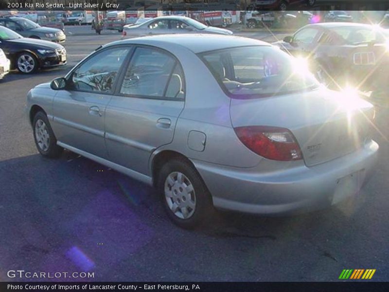 Light Silver / Gray 2001 Kia Rio Sedan