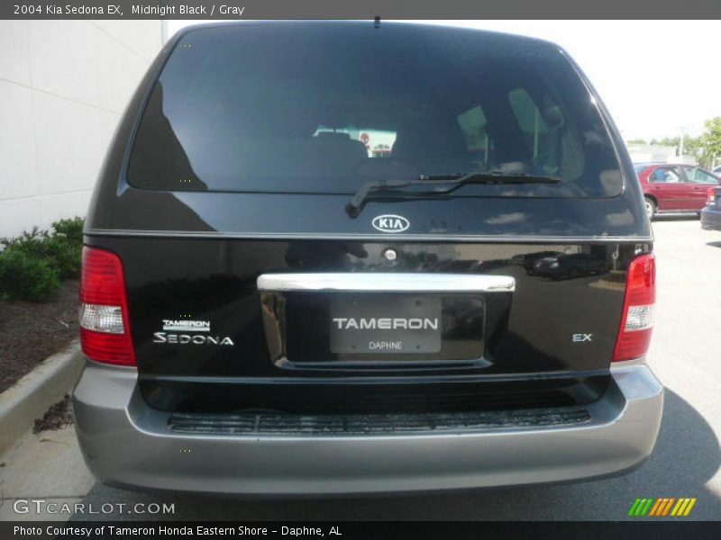 Midnight Black / Gray 2004 Kia Sedona EX