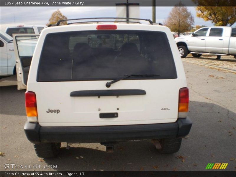 Stone White / Grey 1997 Jeep Cherokee 4x4