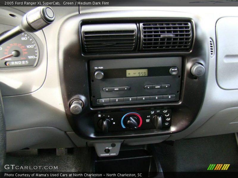 Green / Medium Dark Flint 2005 Ford Ranger XL SuperCab