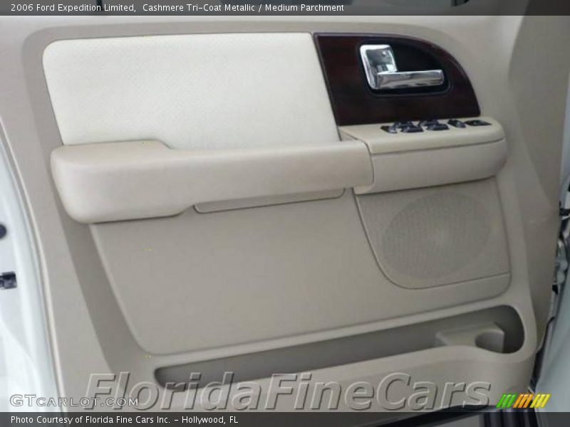 Cashmere Tri-Coat Metallic / Medium Parchment 2006 Ford Expedition Limited
