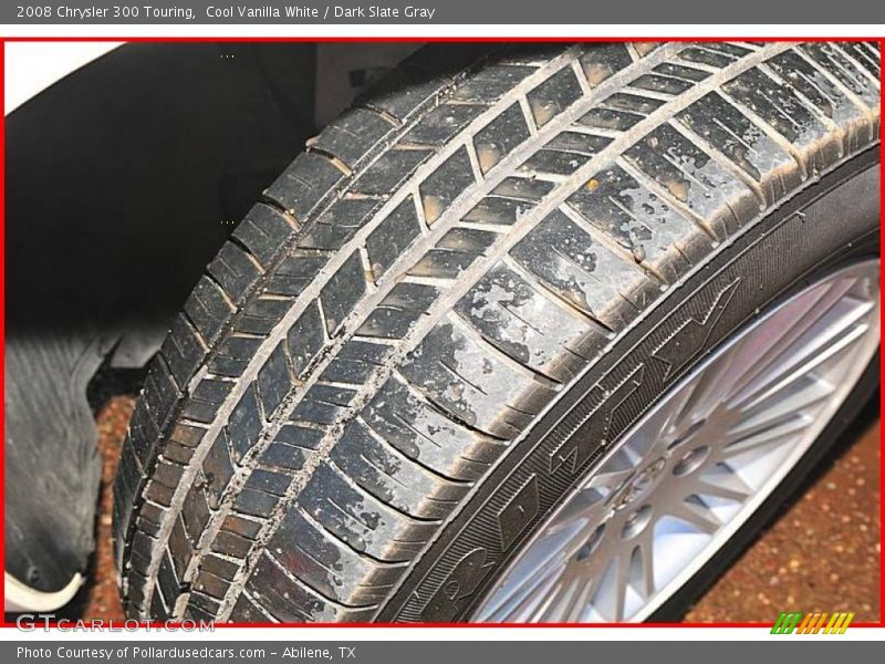 Cool Vanilla White / Dark Slate Gray 2008 Chrysler 300 Touring