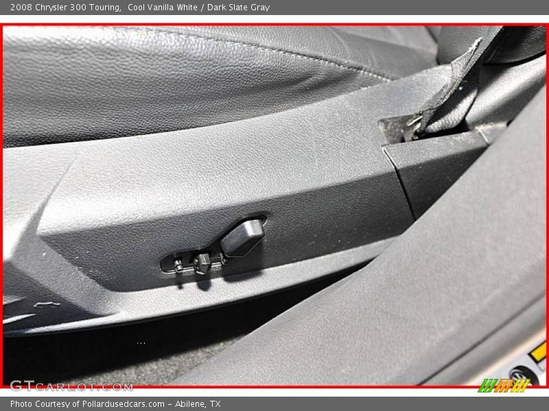 Cool Vanilla White / Dark Slate Gray 2008 Chrysler 300 Touring