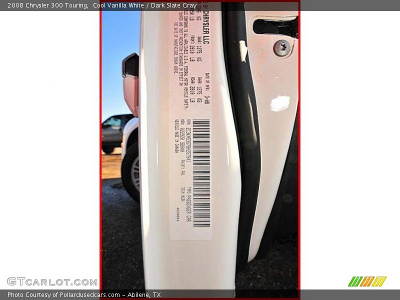Cool Vanilla White / Dark Slate Gray 2008 Chrysler 300 Touring