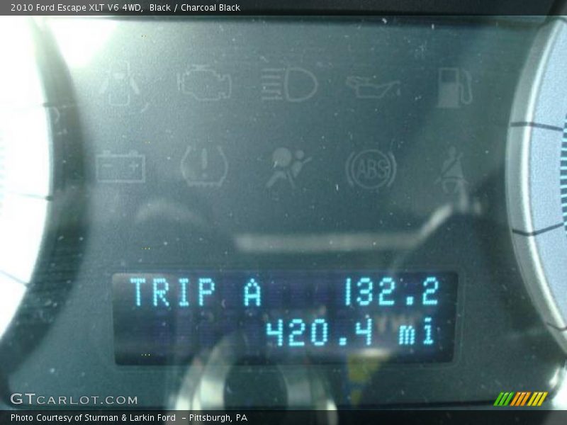 Black / Charcoal Black 2010 Ford Escape XLT V6 4WD