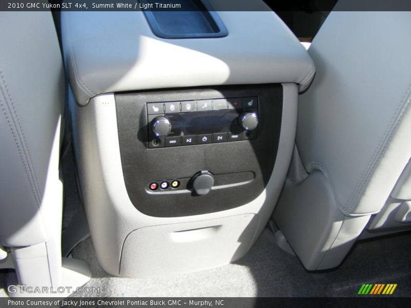 Summit White / Light Titanium 2010 GMC Yukon SLT 4x4
